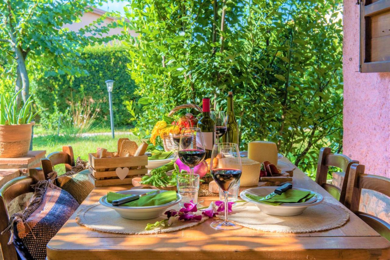 Hostly - Country House Donoratico - Only For Families Exterior photo